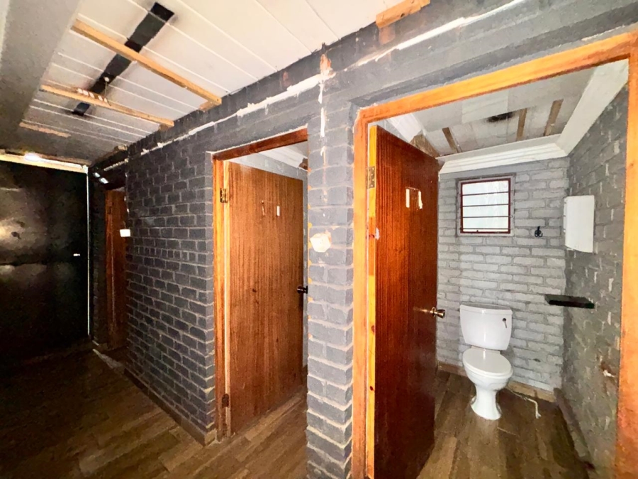 To Let commercial Property for Rent in Klerksdorp Industrial North West